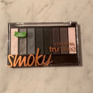 Eye shadow pallette